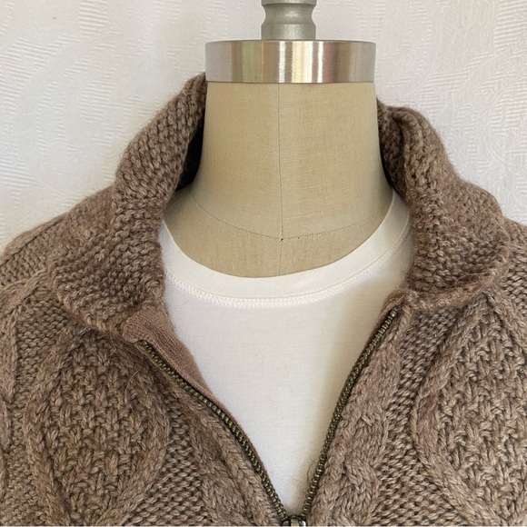 TNA Aritzia XS/S zip front cable sweater mocha - Picture 2 of 8